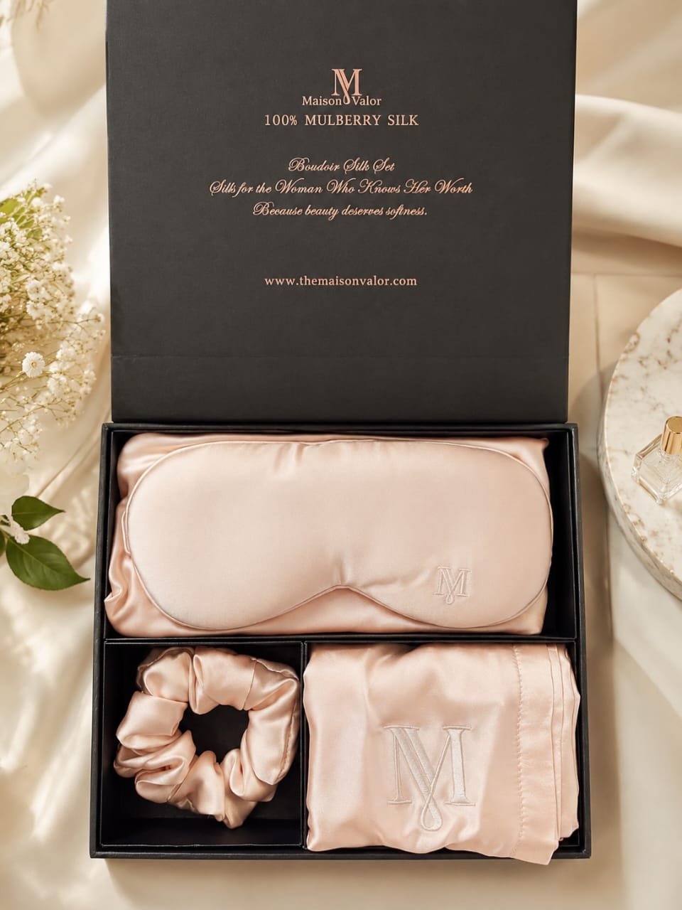 Maison Valor Silk Set